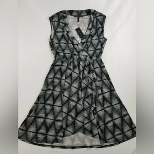 BCBGMaxAzria black gray print Carmelle dress size XSmall NWOT $178 MSRP